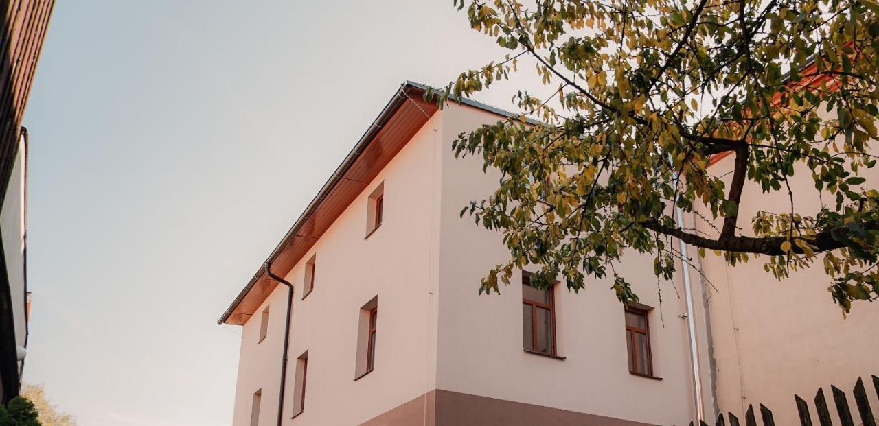 Apartmany Centrum Нови-Бор Экстерьер фото