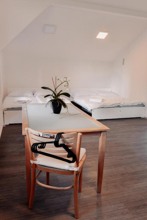 Apartmany Centrum Нови-Бор Экстерьер фото