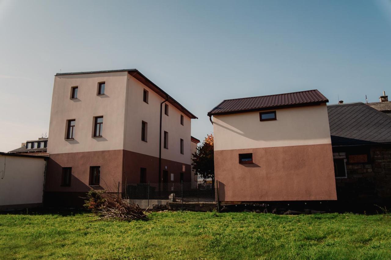 Apartmany Centrum Нови-Бор Экстерьер фото