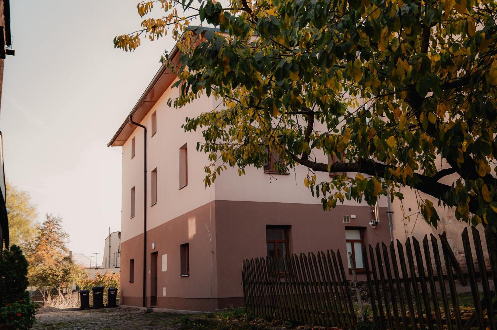 Apartmany Centrum Нови-Бор Экстерьер фото